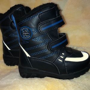 Winter totes snow boots